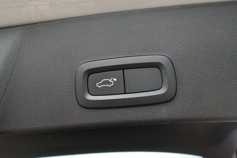 2021 (21) VOLVO XC40 1.5 T5 Recharge PHEV R DESIGN 5dr Auto 5433736