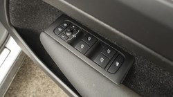 2021 (21) VOLVO XC40 1.5 T5 Recharge PHEV R DESIGN 5dr Auto 5433767