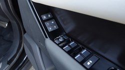 2026 (75) LAND ROVER RANGE ROVER VELAR 2.0 D200 MHEV Dynamic SE 5dr Auto 5633938