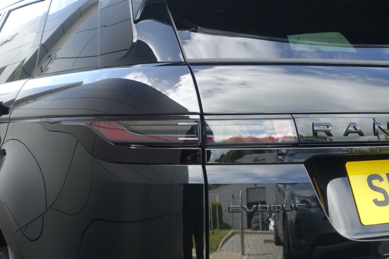 2025 (75) LAND ROVER RANGE ROVER EVOQUE 2.0 D200 Dynamic SE 5dr Auto 5402379