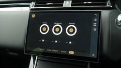 2025 (75) LAND ROVER RANGE ROVER VELAR 2.0 D200 MHEV Dynamic SE 5dr Auto 5417794