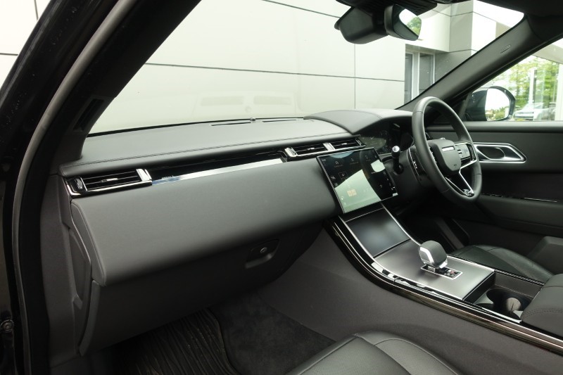 2025 (75) LAND ROVER RANGE ROVER VELAR 2.0 D200 MHEV Dynamic SE 5dr Auto 5417810