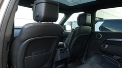 2023 (23) LAND ROVER DISCOVERY 3.0 D300 R-Dynamic HSE 5dr Auto 5482258