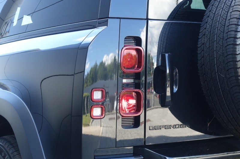 2024 (24) LAND ROVER DEFENDER 3.0 D250 X-Dynamic HSE 90 3dr Auto 5490933
