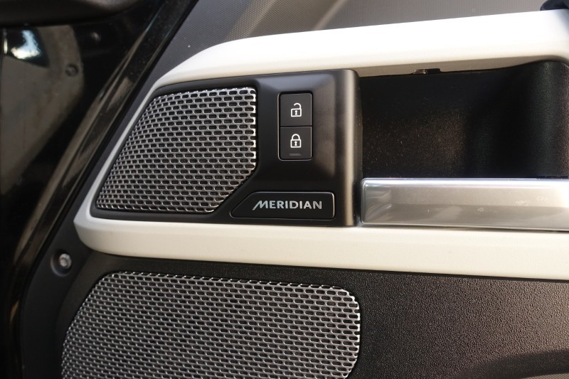 2024 (24) LAND ROVER DEFENDER 3.0 D250 X-Dynamic HSE 90 3dr Auto 5490966