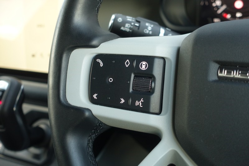 2024 (24) LAND ROVER DEFENDER 3.0 D250 X-Dynamic HSE 90 3dr Auto 5490954