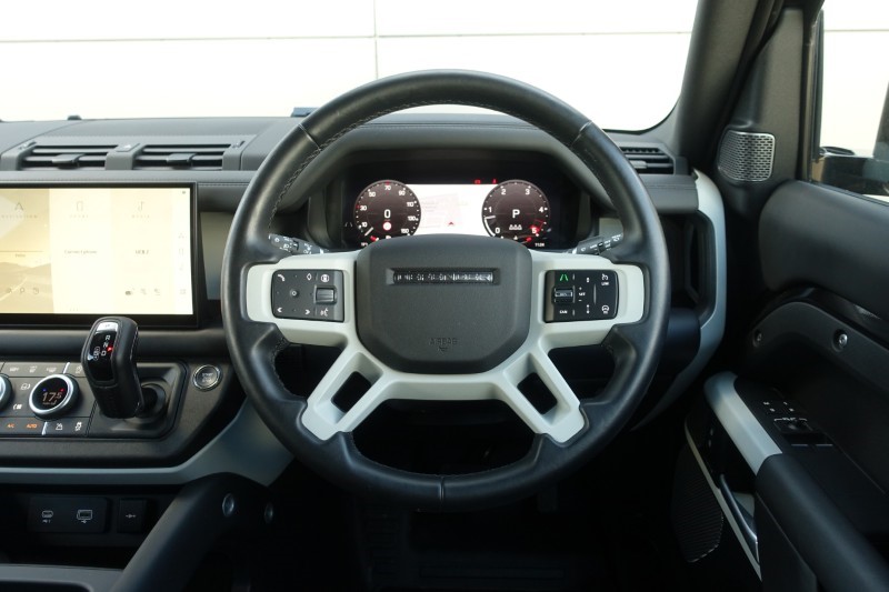 2024 (24) LAND ROVER DEFENDER 3.0 D250 X-Dynamic HSE 90 3dr Auto 5490929