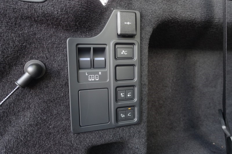 2026 (26) LAND ROVER DISCOVERY 3.0 D350 Dynamic HSE 5dr Auto 5413014