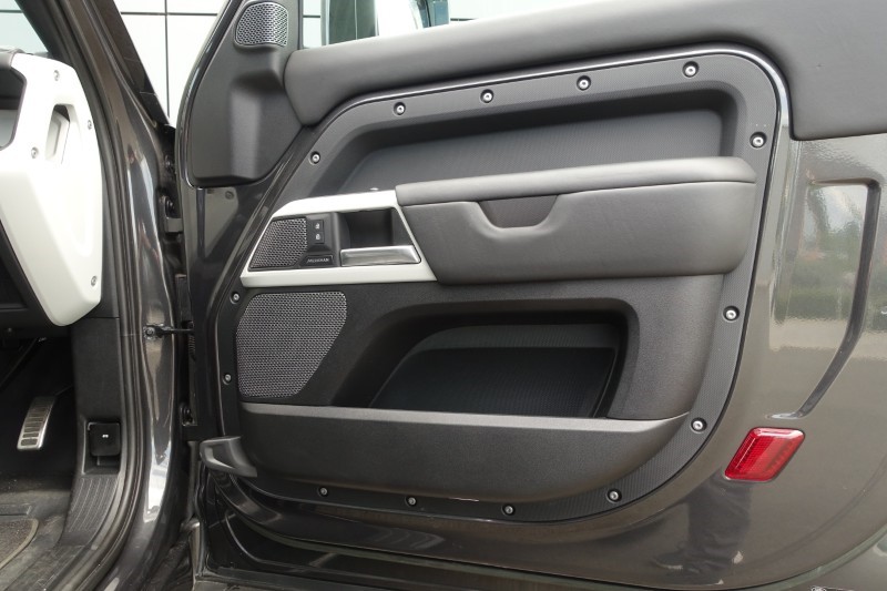 2022 (22) LAND ROVER DEFENDER 3.0 D250 X-Dynamic HSE 90 3dr Auto 5445369