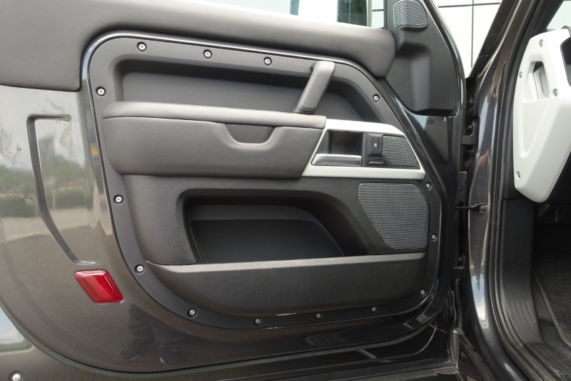 2022 (22) LAND ROVER DEFENDER 3.0 D250 X-Dynamic HSE 90 3dr Auto 5445373
