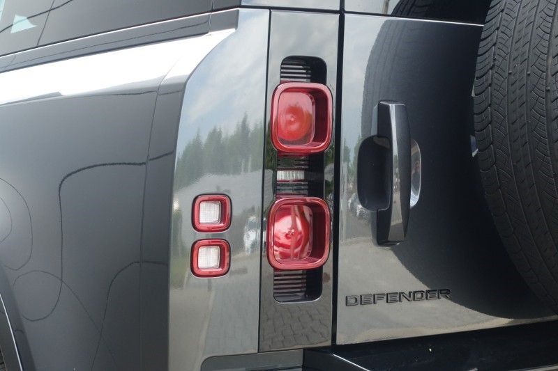 2022 (22) LAND ROVER DEFENDER 3.0 D250 X-Dynamic HSE 90 3dr Auto 5445335