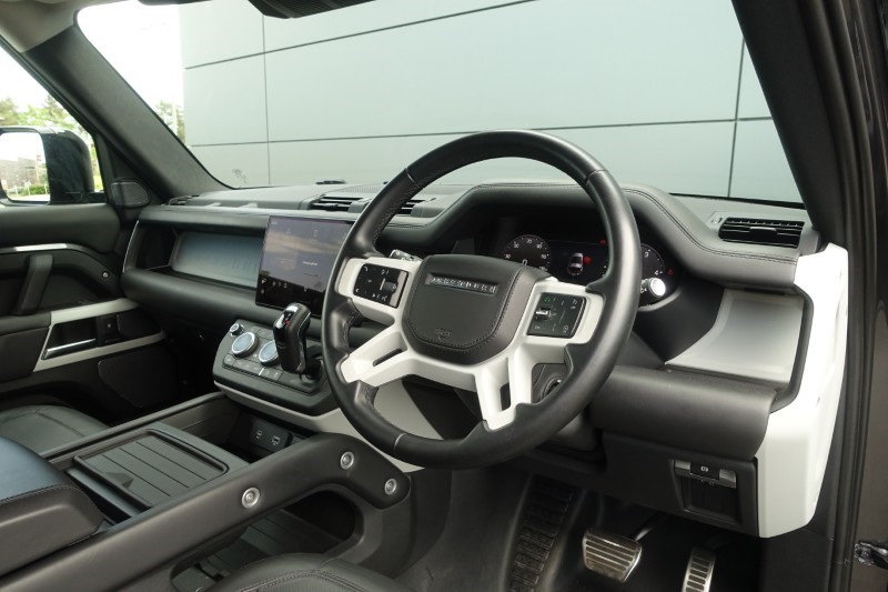 2022 (22) LAND ROVER DEFENDER 3.0 D250 X-Dynamic HSE 90 3dr Auto 5445364