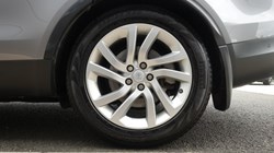 2020 (20) LAND ROVER DISCOVERY 3.0 SD6 HSE 5dr Auto 5510114