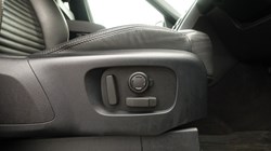 2020 (20) LAND ROVER DISCOVERY 3.0 SD6 HSE 5dr Auto 5510135