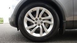 2020 (20) LAND ROVER DISCOVERY 3.0 SD6 HSE 5dr Auto 5510115