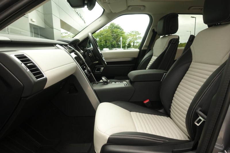 2025 (75) LAND ROVER DISCOVERY 3.0 D350 Dynamic SE 5dr Auto 5432804