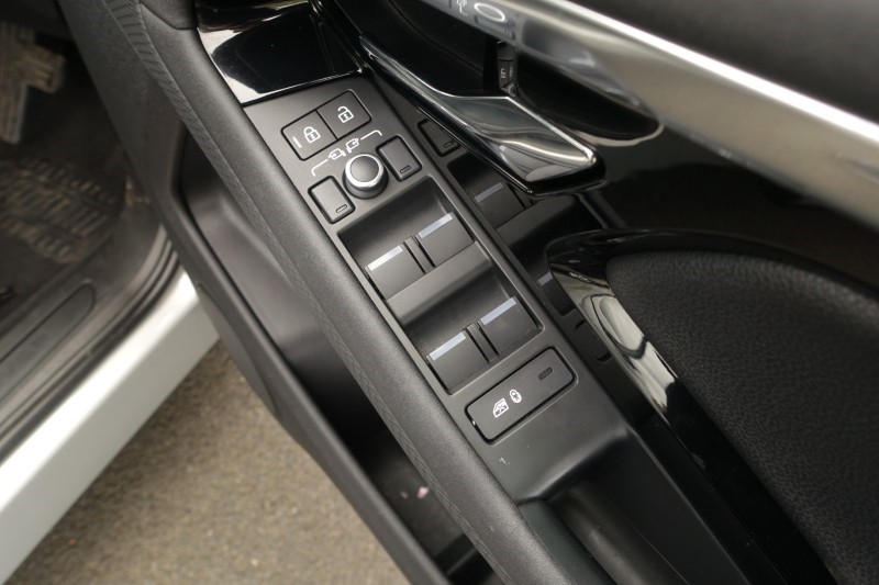 2021 (21) LAND ROVER RANGE ROVER EVOQUE 2.0 D165 S 5dr Auto 5509740