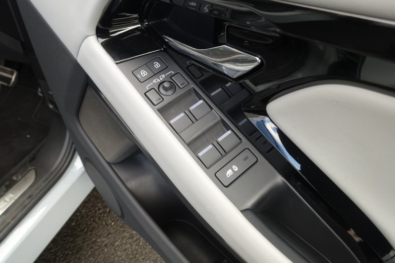 2025 (74) LAND ROVER RANGE ROVER EVOQUE 2.0 D200 Autobiography 5dr Auto [Revised] 5497982