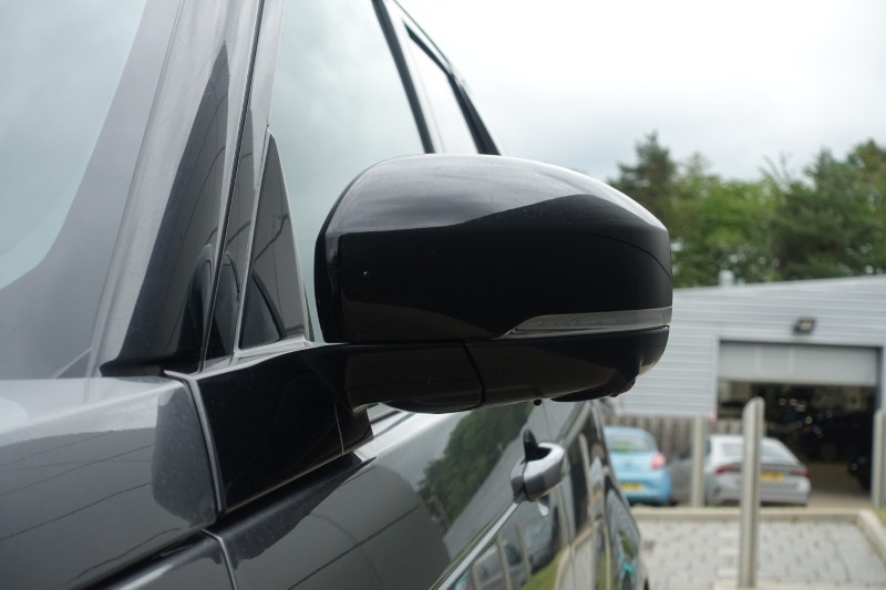2025 (74) LAND ROVER DISCOVERY 3.0 D350 Dynamic HSE 5dr Auto 5499470