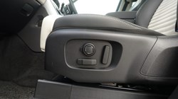 2025 (74) LAND ROVER DISCOVERY 3.0 D350 Dynamic HSE 5dr Auto 5489668