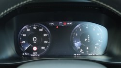 2020 (70) VOLVO XC40 2.0 B4P R DESIGN Pro 5dr Auto 5490812