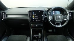 2020 (70) VOLVO XC40 2.0 B4P R DESIGN Pro 5dr Auto 5490806