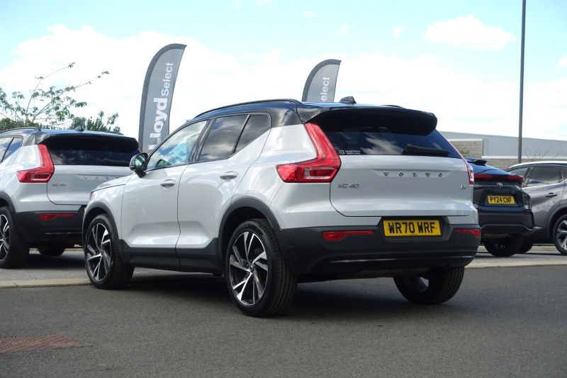 2020 (70) VOLVO XC40 2.0 B4P R DESIGN Pro 5dr Auto 5490799