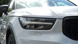 2020 (70) VOLVO XC40 2.0 B4P R DESIGN Pro 5dr Auto 5490813