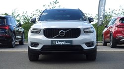 2020 (70) VOLVO XC40 2.0 B4P R DESIGN Pro 5dr Auto 5490804