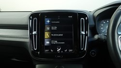 2020 (70) VOLVO XC40 2.0 B4P R DESIGN Pro 5dr Auto 5490810