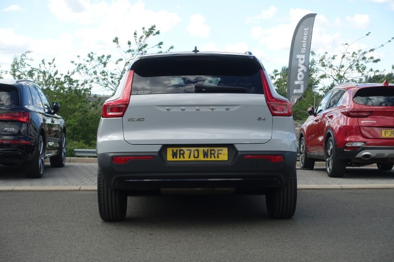 2020 (70) VOLVO XC40 2.0 B4P R DESIGN Pro 5dr Auto 5490803