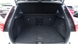 2020 (70) VOLVO XC40 2.0 B4P R DESIGN Pro 5dr Auto 5490807