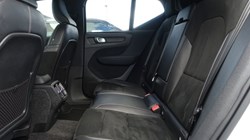 2020 (70) VOLVO XC40 2.0 B4P R DESIGN Pro 5dr Auto 5490801