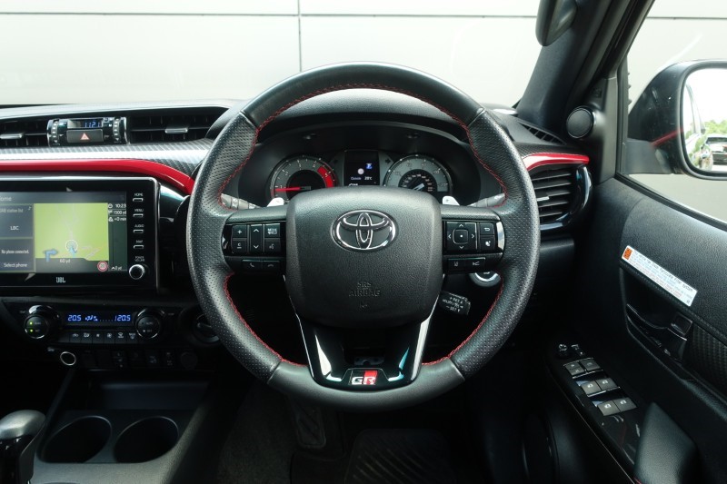 2024 (24) TOYOTA COMMERCIAL HILUX GR Sport D/Cab Pick Up 2.8 D-4D Auto 5537552