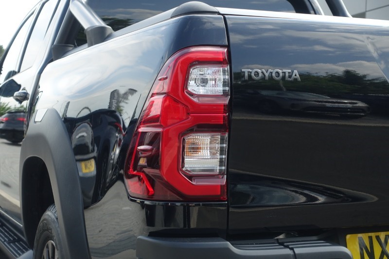 2024 (24) TOYOTA COMMERCIAL HILUX GR Sport D/Cab Pick Up 2.8 D-4D Auto 5537556