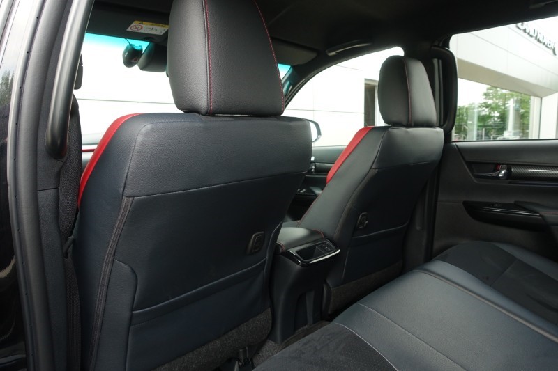 2024 (24) TOYOTA COMMERCIAL HILUX GR Sport D/Cab Pick Up 2.8 D-4D Auto 5537604