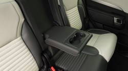 2023 (23) LAND ROVER DISCOVERY 3.0 D300 R-Dynamic HSE 5dr Auto 5527115