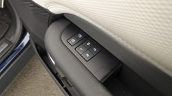 2023 (23) LAND ROVER DISCOVERY 3.0 D300 R-Dynamic HSE 5dr Auto 5527110
