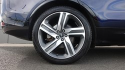 2023 (23) LAND ROVER DISCOVERY 3.0 D300 R-Dynamic HSE 5dr Auto 5527082