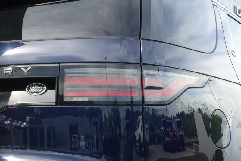 2023 (23) LAND ROVER DISCOVERY 3.0 D300 R-Dynamic HSE 5dr Auto 5527083