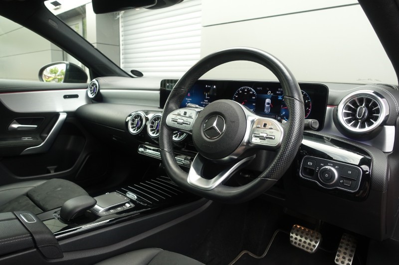 2021 (21) MERCEDES-BENZ A CLASS A200 Exclusive Edition 5dr Auto 5510572