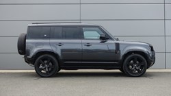 2024 (24) LAND ROVER DEFENDER 3.0 D300 X-Dynamic HSE 110 5dr Auto 5490501