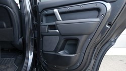 2024 (24) LAND ROVER DEFENDER 3.0 D300 X-Dynamic HSE 110 5dr Auto 5490550