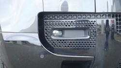 2024 (24) LAND ROVER DEFENDER 3.0 D300 X-Dynamic HSE 110 5dr Auto 5490518
