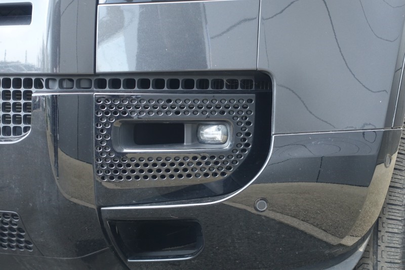 2024 (24) LAND ROVER DEFENDER 3.0 D300 X-Dynamic HSE 110 5dr Auto 5490530