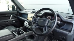 2024 (24) LAND ROVER DEFENDER 3.0 D300 X-Dynamic HSE 110 5dr Auto 5490542