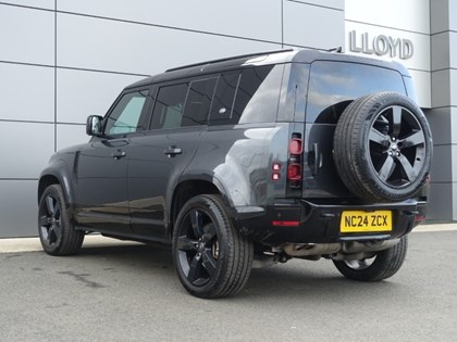 2024 (24) LAND ROVER DEFENDER 3.0 D300 X-Dynamic HSE 110 5dr Auto