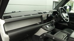 2022 (22) LAND ROVER DEFENDER 3.0 D250 HSE 90 3dr Auto 5527578