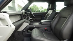 2022 (22) LAND ROVER DEFENDER 3.0 D250 HSE 90 3dr Auto 5527527