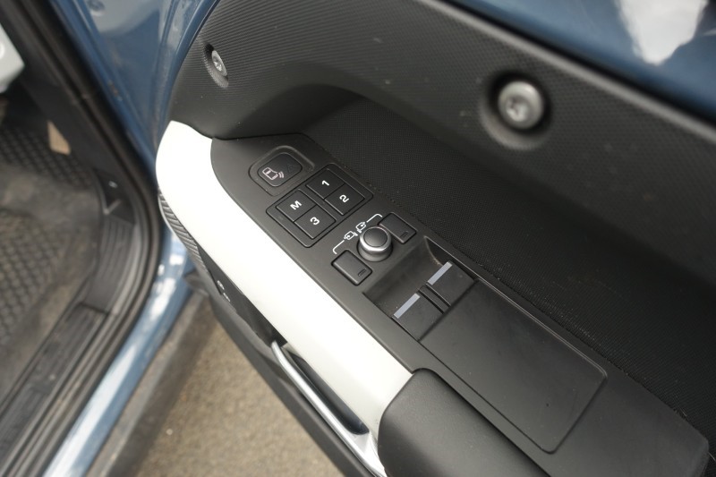 2022 (22) LAND ROVER DEFENDER 3.0 D250 HSE 90 3dr Auto 5527575